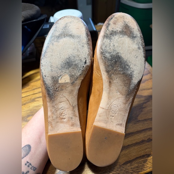 Tory Burch Tan Charm Ballet Flat - Picture 4 of 4